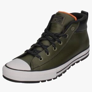 Converse Men’s 10, Green Leather. Excellent condition, Like New!!
